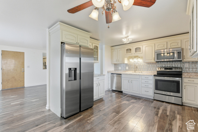 Photo 8 for MLS #2117454 at 1156 E Serpentine Way