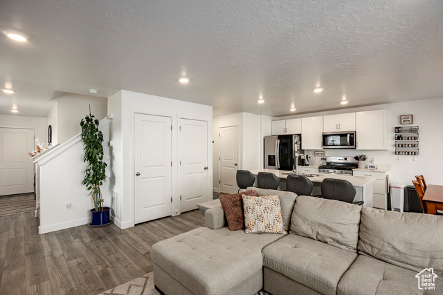 Photo 16 for MLS #2117456 at 1046 E Jack Dr