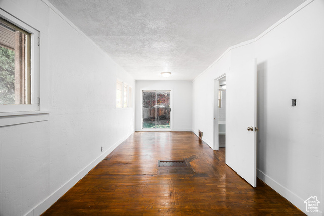 Photo 10 for MLS #2117464 at 1051 S Denver St