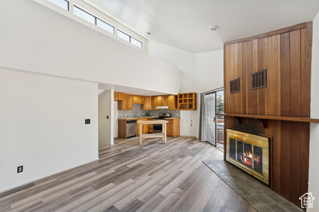 Photo 5 for MLS #2117469 at 2125 Monitor Dr #3