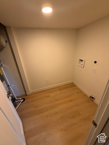 Photo 20 for MLS #2117476 at 2016 W Hewwood Cir