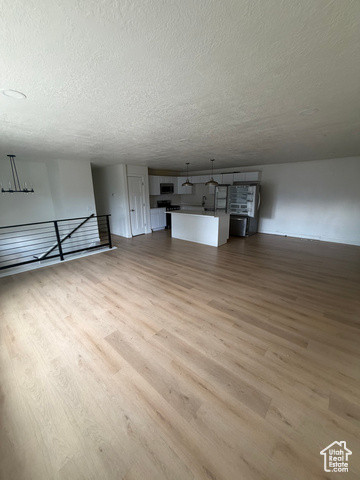 Photo 7 for MLS #2117476 at 2016 W Hewwood Cir