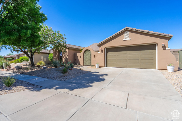 Photo 3 for MLS #2117491 at 1007 N Mountainside Ave