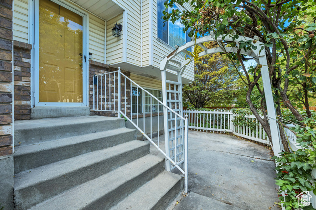 Photo 3 for MLS #2117493 at 478 E Meadow Hill Dr