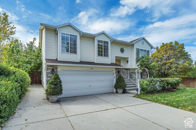 Photo 2 for MLS #2117493 at 478 E Meadow Hill Dr
