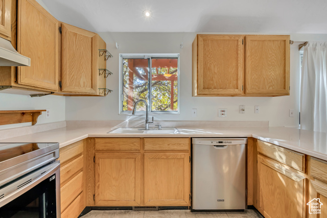 Photo 10 for MLS #2117493 at 478 E Meadow Hill Dr