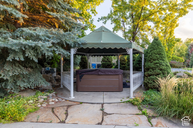 Photo 8 for MLS #2117501 at 2238 E Cottonwood Cove Ln