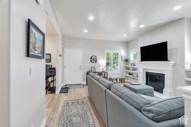 Photo 5 for MLS #2117512 at 256 E Backhand Ln