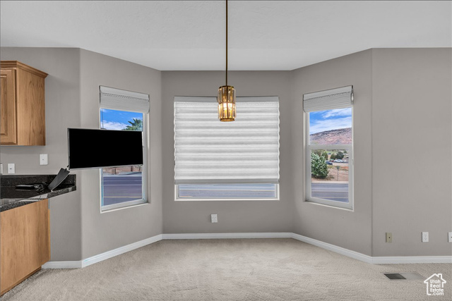 Photo 6 for MLS #2117527 at 639 W Uxbridge Cir