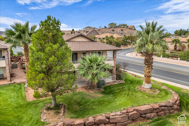 Photo 5 for MLS #2117527 at 639 W Uxbridge Cir