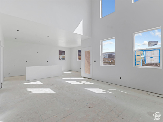 Photo 6 for MLS #2117553 at 2392 E Woodbury Ln