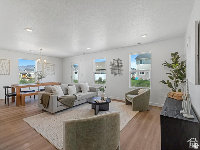 Photo 9 for MLS #2117558 at 2382 E Woodbury Ln