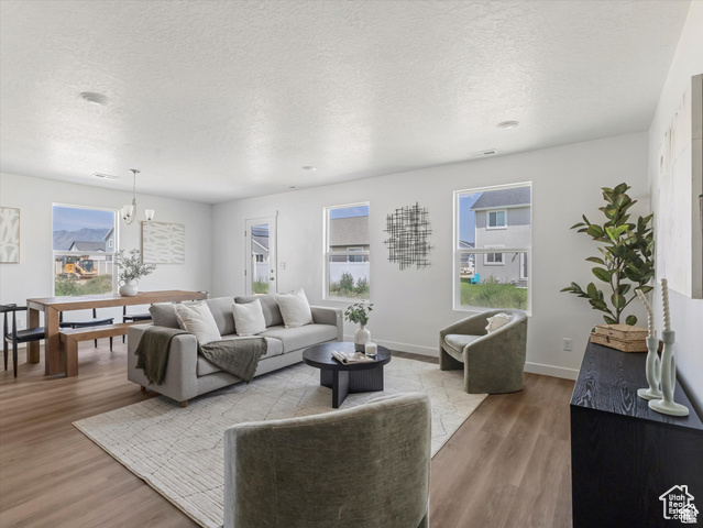 Photo 10 for MLS #2117558 at 2382 E Woodbury Ln