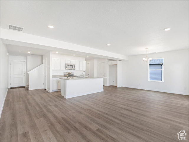 Photo 6 for MLS #2117568 at 2362 E Woodbury Ln