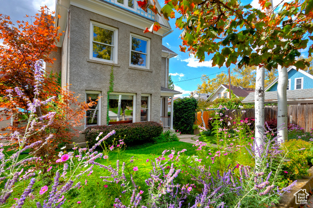 Photo 37 for MLS #2117575 at 716 E 4th Ave