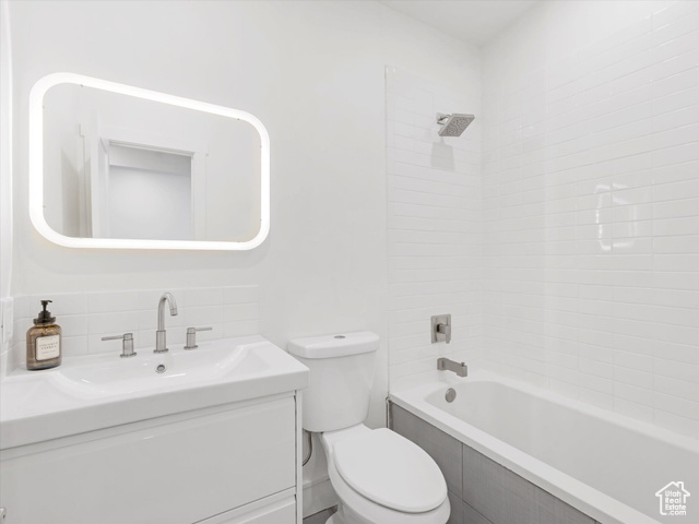 Photo 12 for MLS #2117579 at 2203 E Vimont Ave