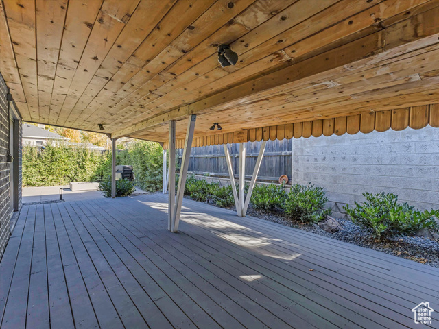 Photo 17 for MLS #2117579 at 2203 E Vimont Ave