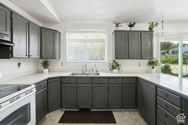 Photo 9 for MLS #2117606 at 330 W Meadowbrook Dr