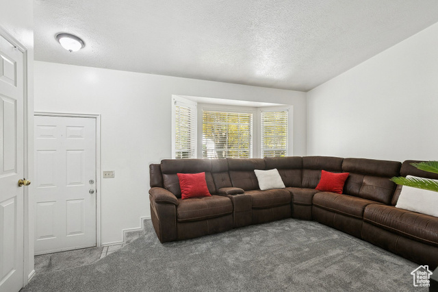 Photo 4 for MLS #2117606 at 330 W Meadowbrook Dr