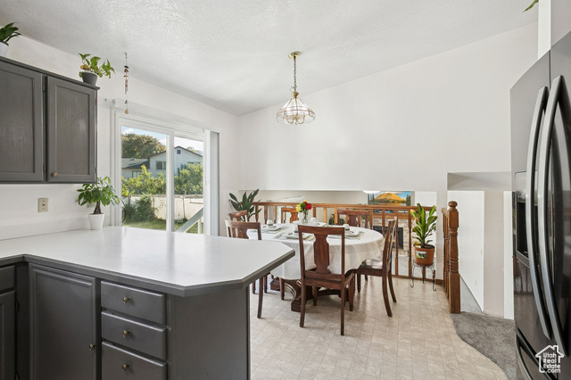 Photo 10 for MLS #2117606 at 330 W Meadowbrook Dr