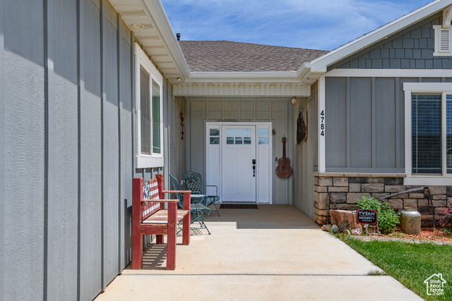 Photo 2 for MLS #2117611 at 4784 N 2525 West