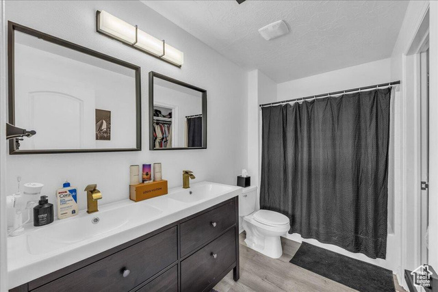 Photo 8 for MLS #2117627 at 1277 W Las Hurdes Dr