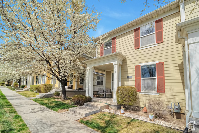 Photo 3 for MLS #2117637 at 4911 W Calton Ln