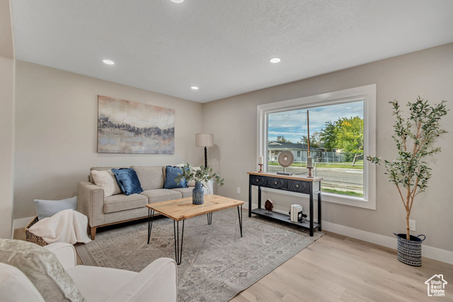 Photo 32 for MLS #2117639 at 1305 W Mead Ave