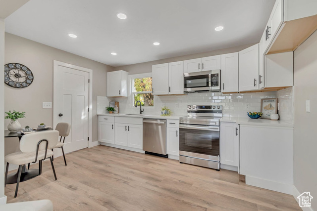 Photo 9 for MLS #2117639 at 1305 W Mead Ave
