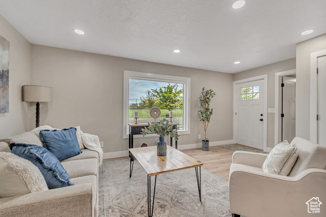 Photo 18 for MLS #2117639 at 1305 W Mead Ave