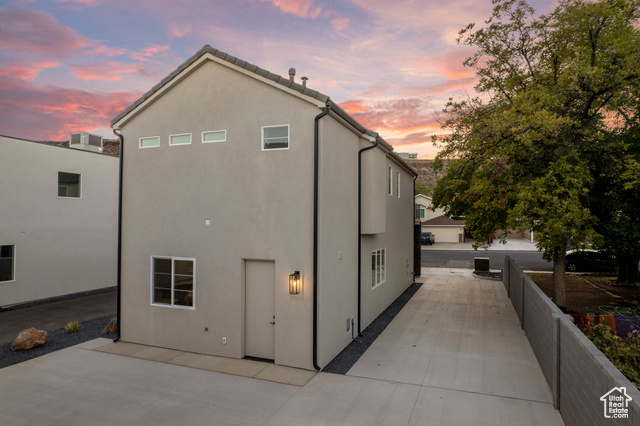 Photo 4 for MLS #2117683 at 375 S 200 West