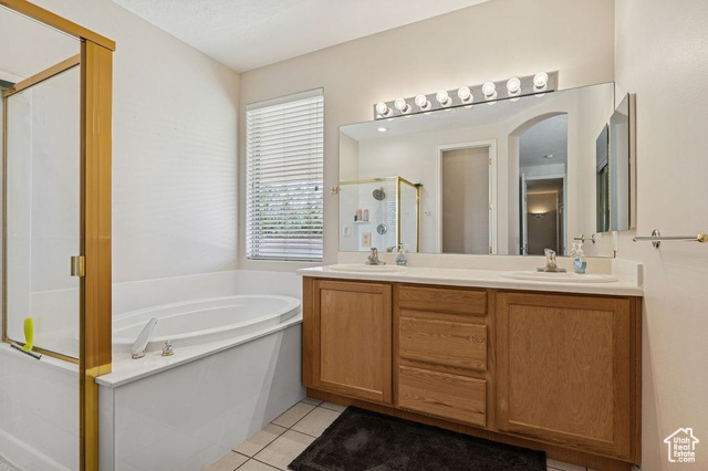 Photo 10 for MLS #2117688 at 3296 E Hidden Dr