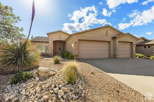 Photo 19 for MLS #2117688 at 3296 E Hidden Dr