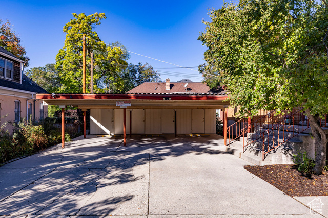 Photo 3 for MLS #2117690 at 636 E 2nd Ave