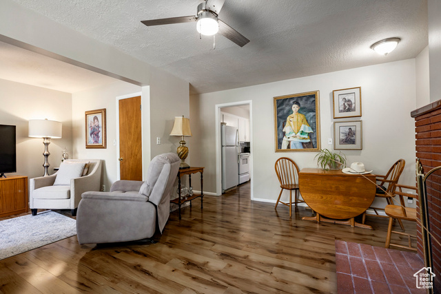 Photo 7 for MLS #2117690 at 636 E 2nd Ave