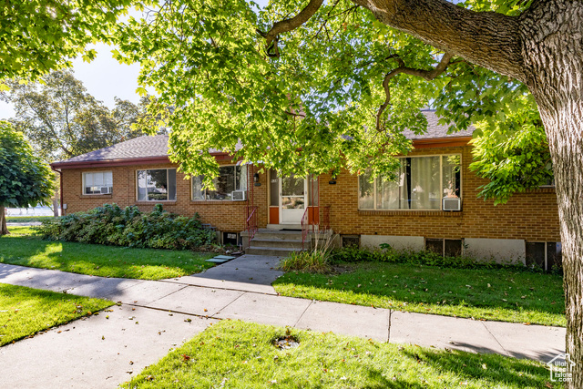 Photo 19 for MLS #2117690 at 636 E 2nd Ave