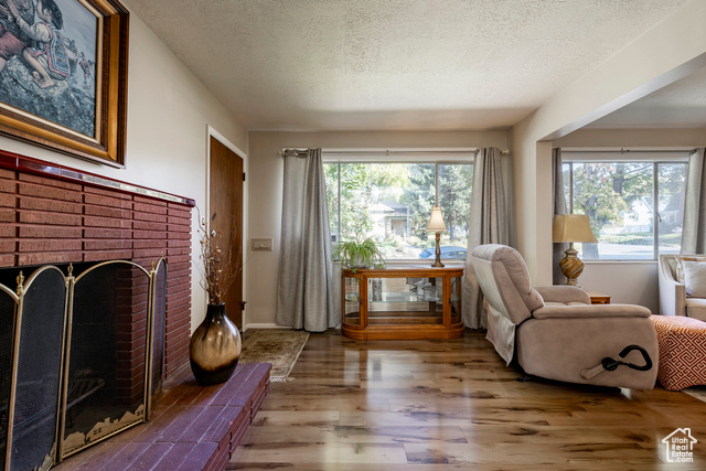 Photo 8 for MLS #2117690 at 636 E 2nd Ave