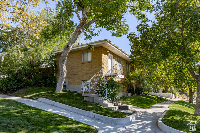Photo 21 for MLS #2117693 at 803 E 6th Ave