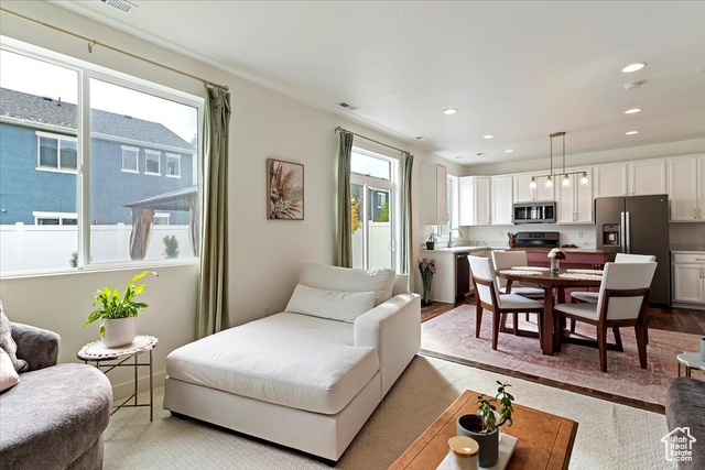 Photo 5 for MLS #2117721 at 2067 W 3290 South