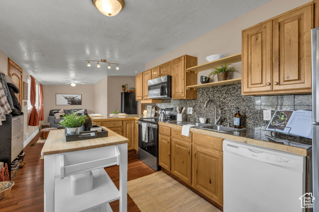 Photo 8 for MLS #2117728 at 621 E 925 North