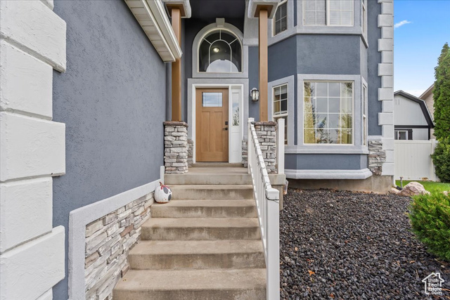Photo 2 for MLS #2117729 at 1132 N 780 West
