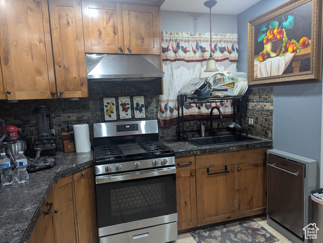 Photo 2 for MLS #2117795 at 453 S Post St