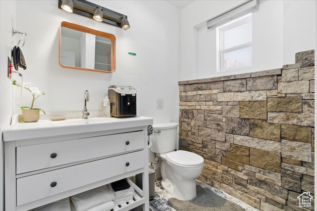 Photo 10 for MLS #2117797 at 395 S Main
