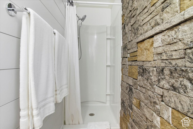 Photo 15 for MLS #2117797 at 395 S Main
