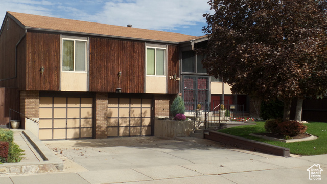 Photo 3 for MLS #2117816 at 5539 S Danube Dr