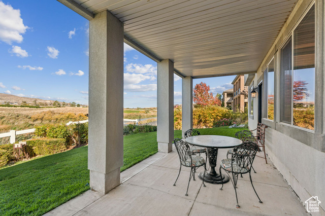 Photo 33 for MLS #2117830 at 2669 N Turnberry Ct
