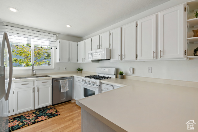 Photo 5 for MLS #2117832 at 381 E Park Creeke Ln