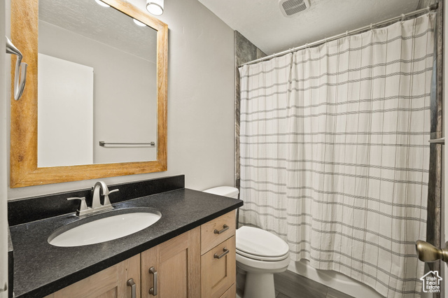 Photo 9 for MLS #2117833 at 1250 Jordan Ave