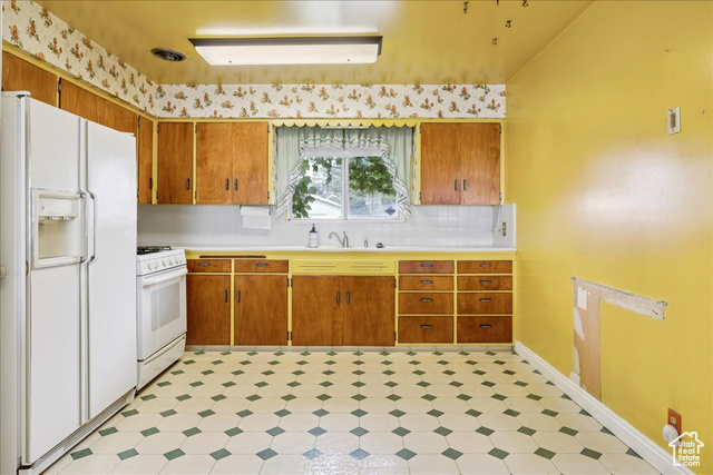 Photo 11 for MLS #2117834 at 3110 W Lemay Ave