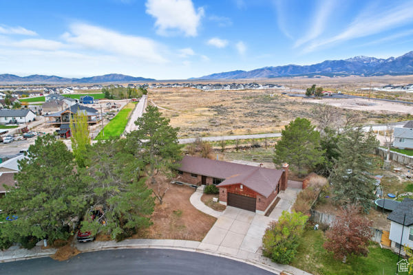 Photo 42 for MLS #2117837 at 349 Belaire Cir